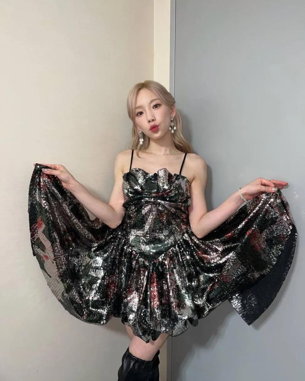 哇，泰妍也太瘦了吧，传说中的纸片人吧