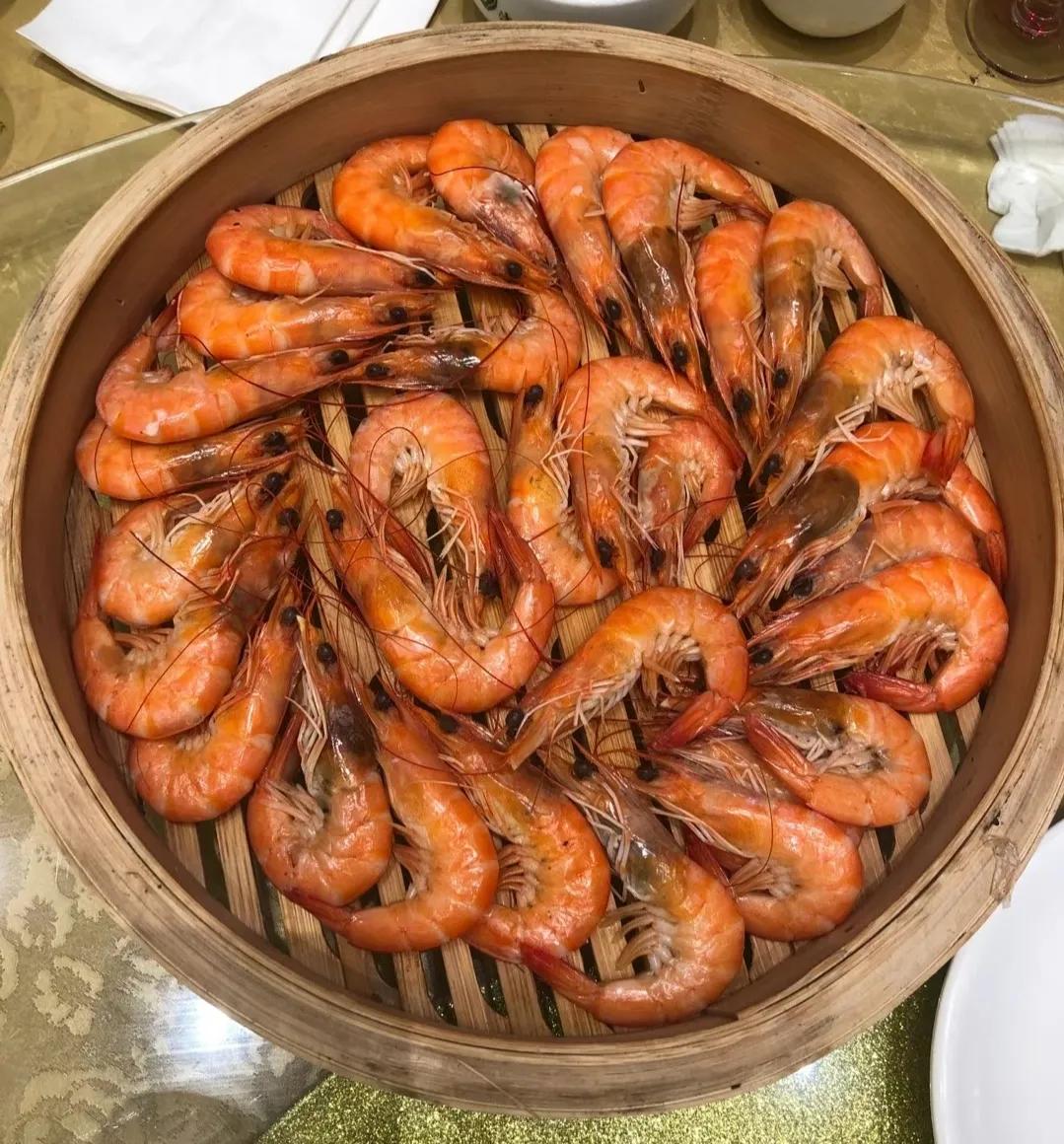 四川同事第一次吃广东喜酒,随礼500,一桌菜没吃几口,亏不亏?