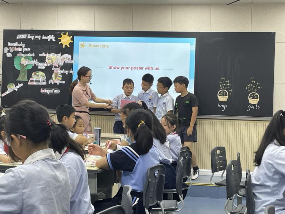 双流区教科院尚梅林老师到协和实验小学指导英语组教育教学工作