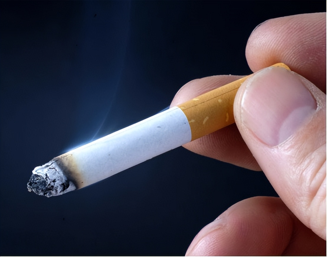 嗓子里总有痰，痰多吐不完？教你4招，切断“生痰之源”