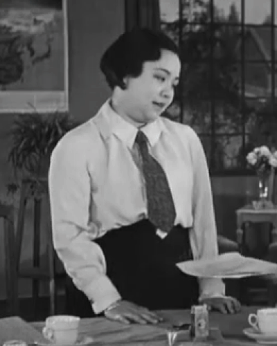 吴茵33岁确立“东方第一老太婆”的地位，终身未育，晚年写回忆录