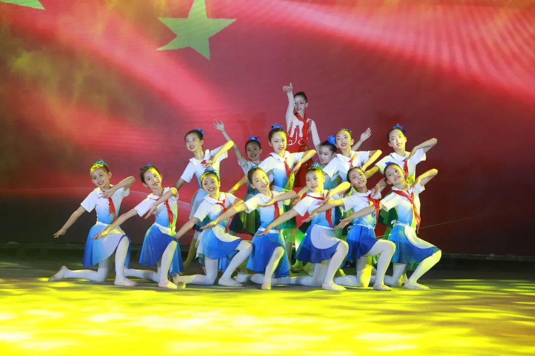 华阳实验小学：秉承“五育并举”理念为孩子们搭起了艺术的平台