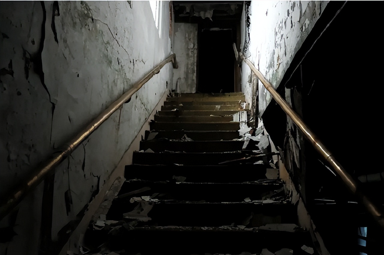 贪官付耀波落马记：带情人逃窜5国藏匿16个月，被捕时称很感动