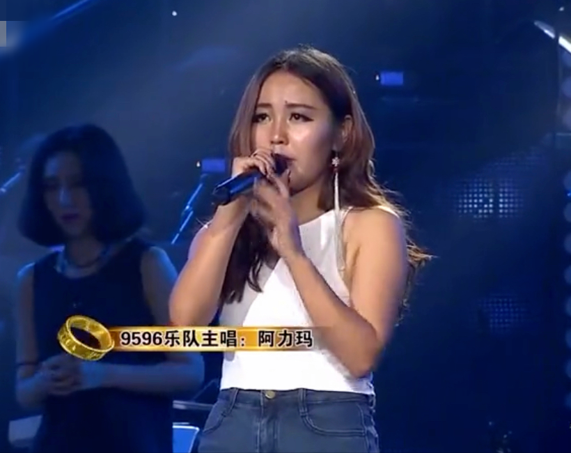 知名蒙古族女歌手，因车祸不幸离世，年仅31岁