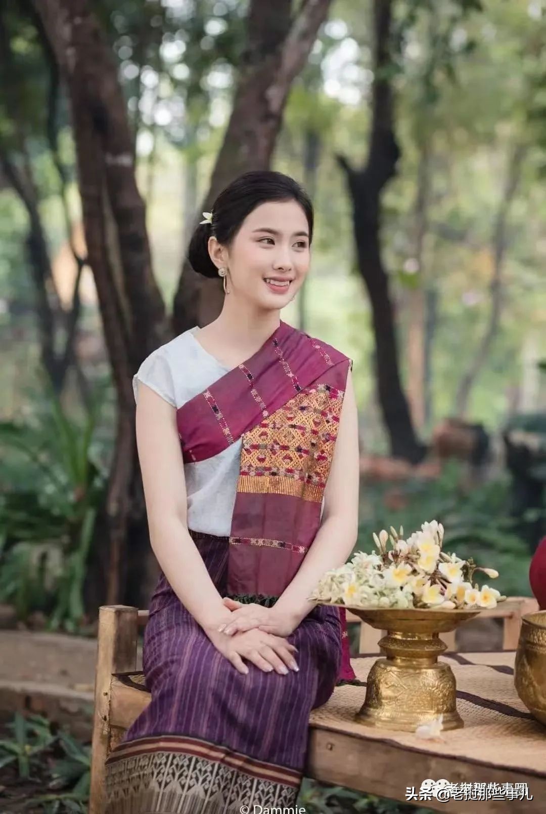 老挝水音小姐姐，三年前旧照翻出，超可爱