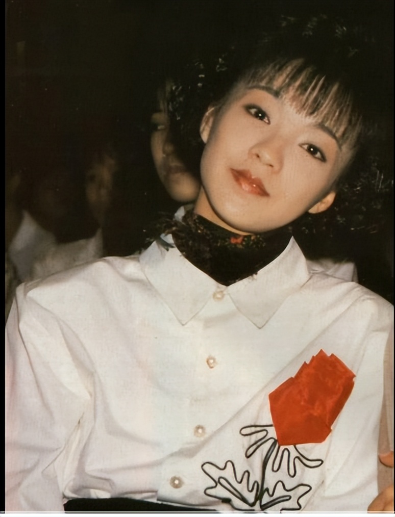 陈慧娴第一首快歌"跳舞街",经典中的经典