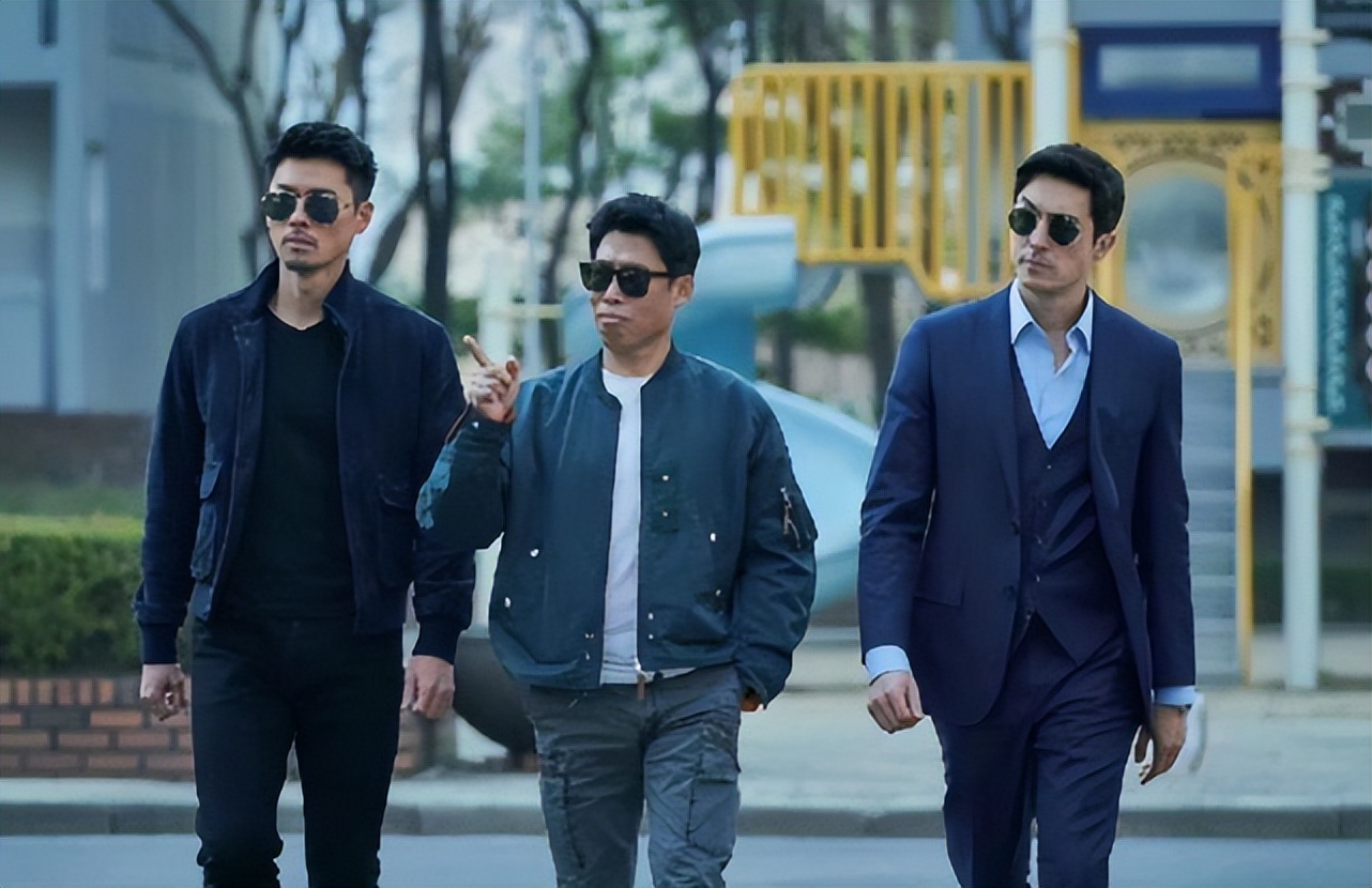 玄彬孙艺珍被偶遇,玄彬一脸担心陪伴妻子上厕所,女方被猜疑有喜