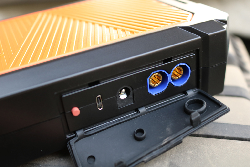 北方冬天必备 汽车电瓶强心剂—autowit超级电容汽车应急启动电源