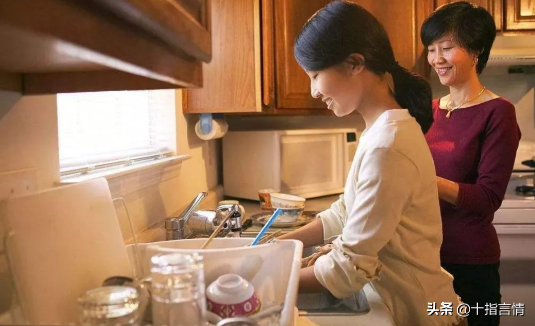 年后婆婆住在家里不走，妻子不满怒怼，三句话让其主动选择离开
