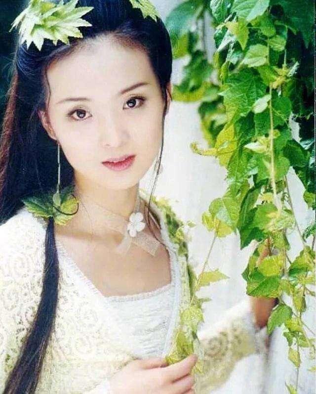 古装VS现代堪称“换头”！多演点古装戏吧，我能磕一辈子