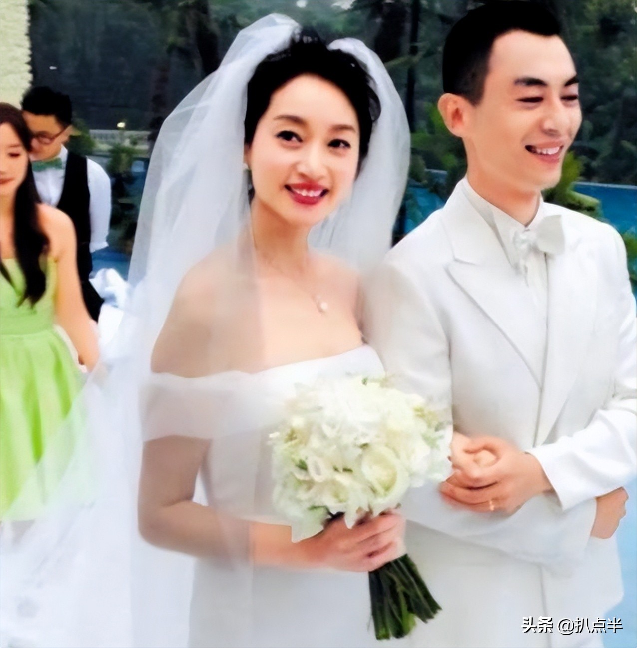 8位男演员均以偶像身份走红，生活中却偏偏成了“宠妻狂魔”