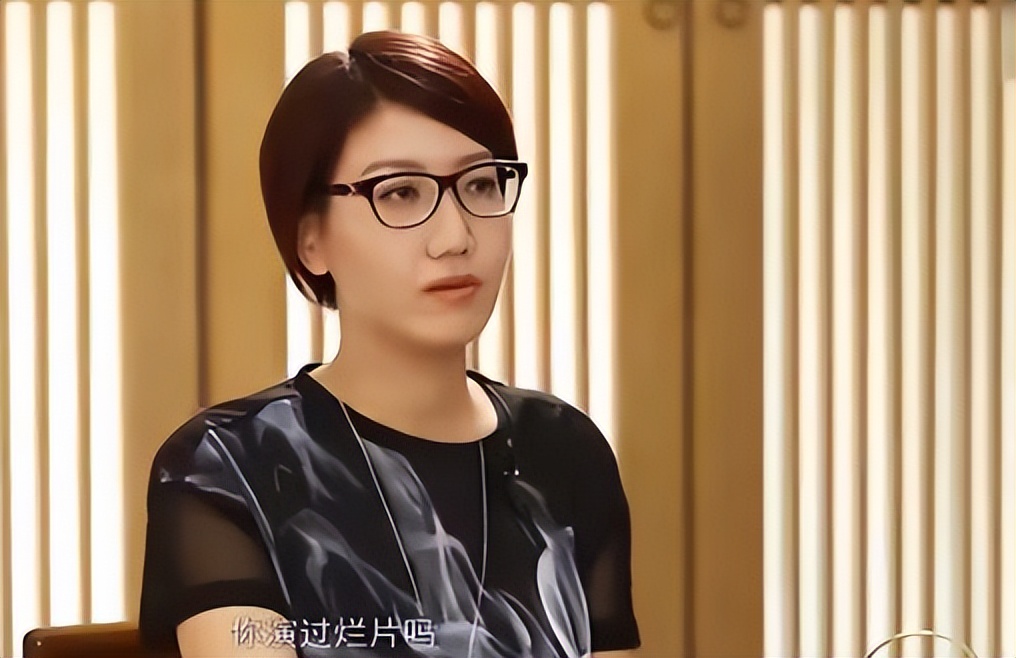 易立竞采访过的犀利场面：郭敬明、孙红雷、佟大为等人均在榜上