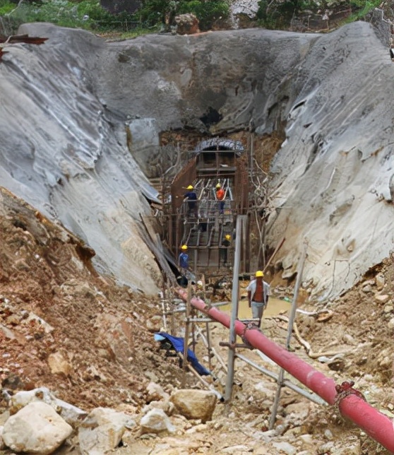 只有中国能够提前警告外星舰队的入侵——FAST能和外星人联系上吗