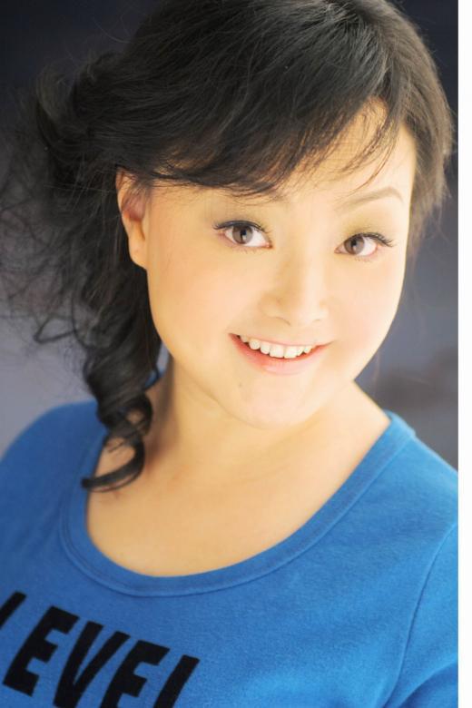 云南电视台王牌主持人首席主播耿嘉:云南新闻主播