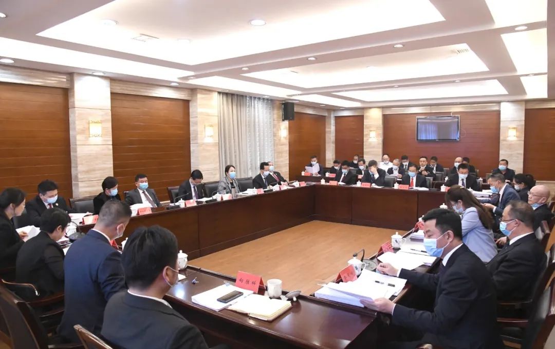 市六届人大常委会举行第三次会议