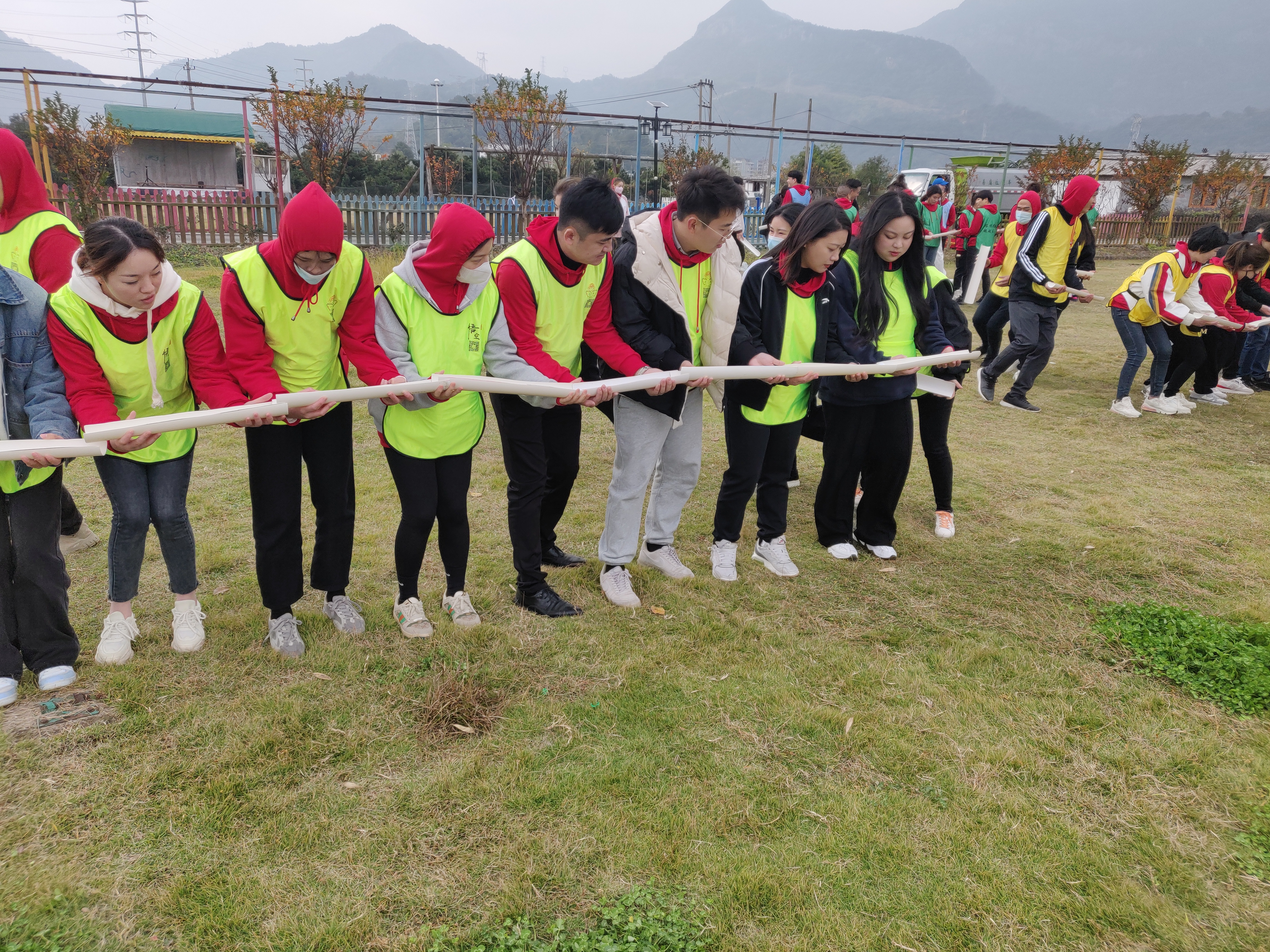 趣研训-趣味团建方案｜户外拓展活动、增强团队凝聚力