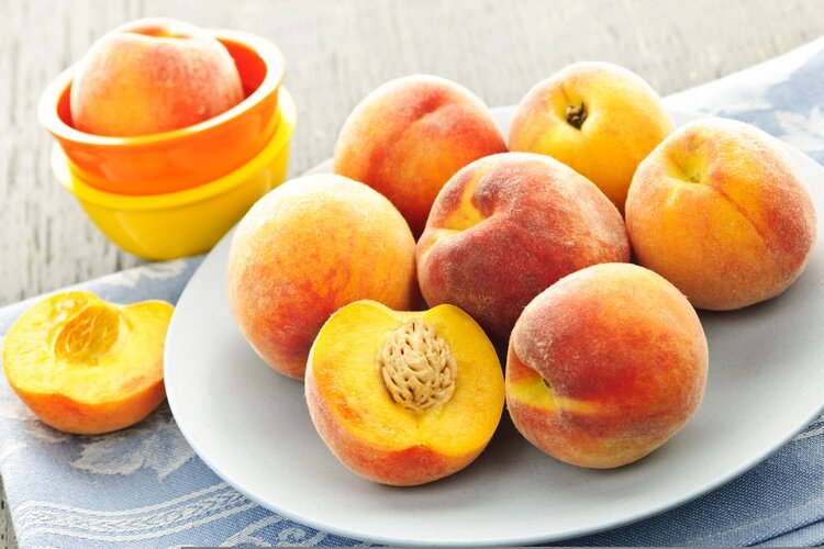 常吃桃子能補血益氣，好處多多，但這7類人要少吃