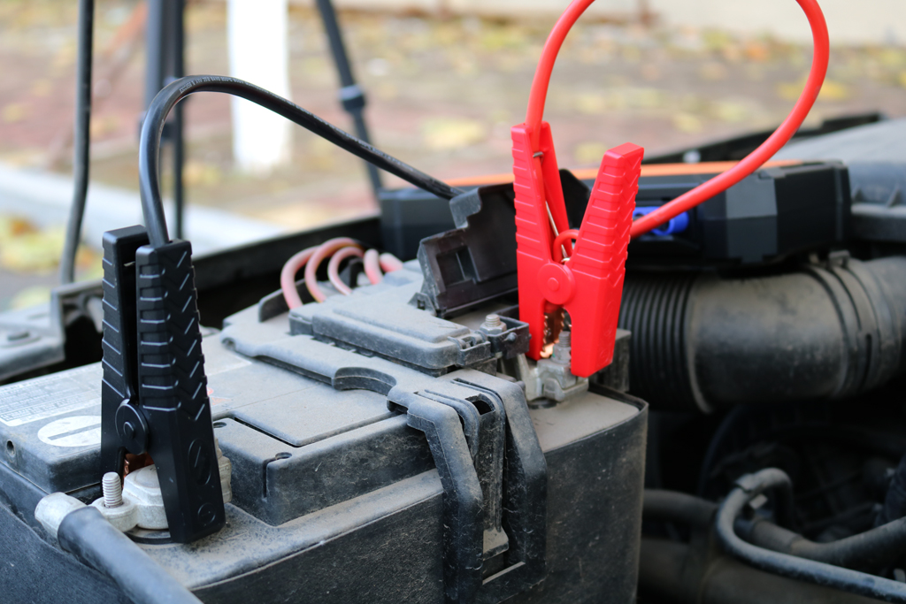 北方冬天必备 汽车电瓶强心剂—autowit超级电容汽车应急启动电源