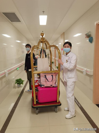 江西省婦幼保健院便民行李車“上崗”小細(xì)節(jié)彰顯大關(guān)懷