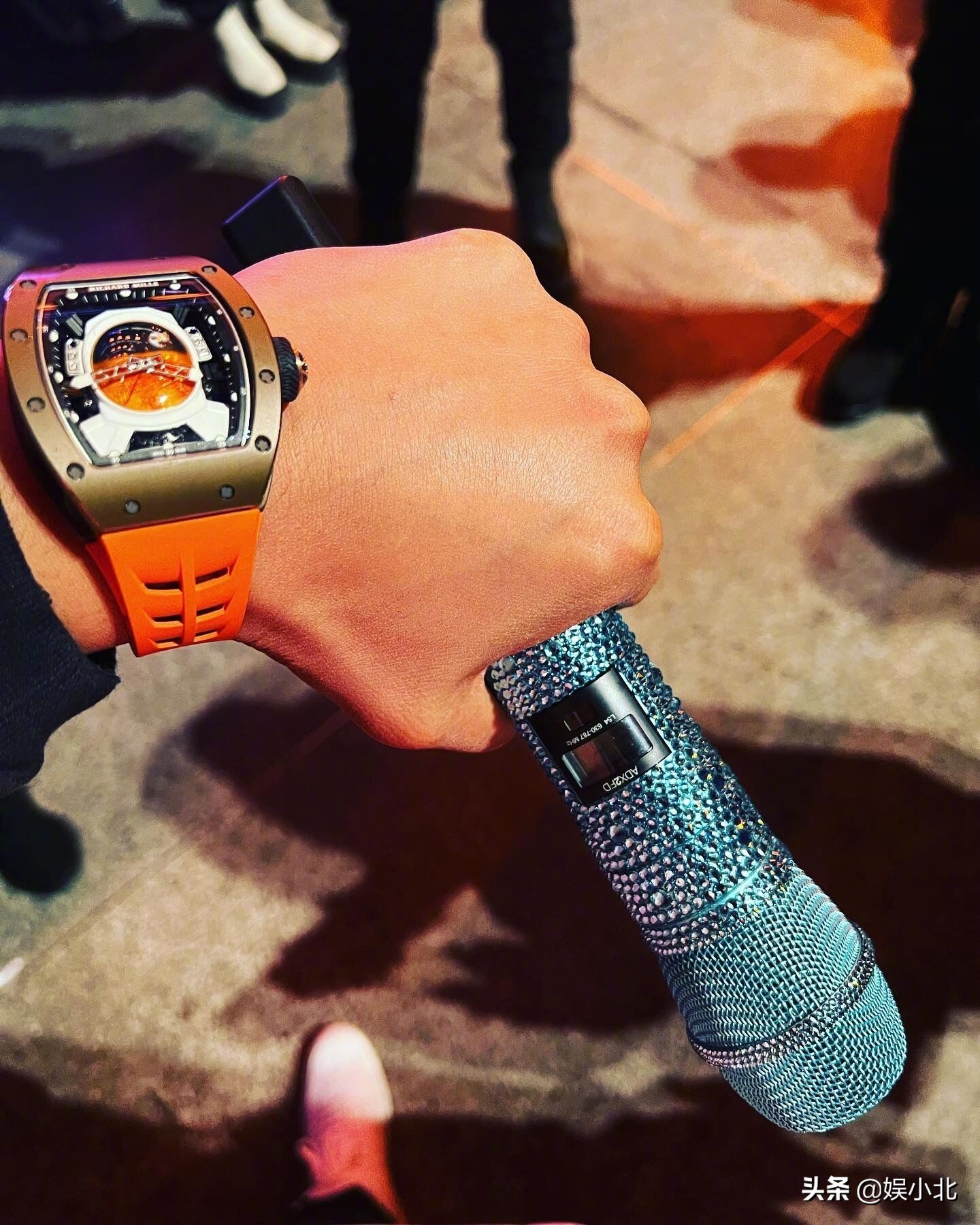 富人伪穷，穷人看戏，才是毁掉《向往的生活》的真凶