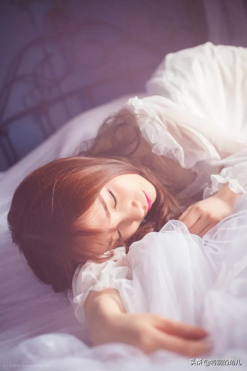 描写美人睡觉的唯美句子_晶羽科技