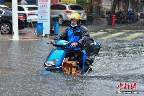 @物业人：台风反复无常，这份防风防汛小攻略赶紧收藏