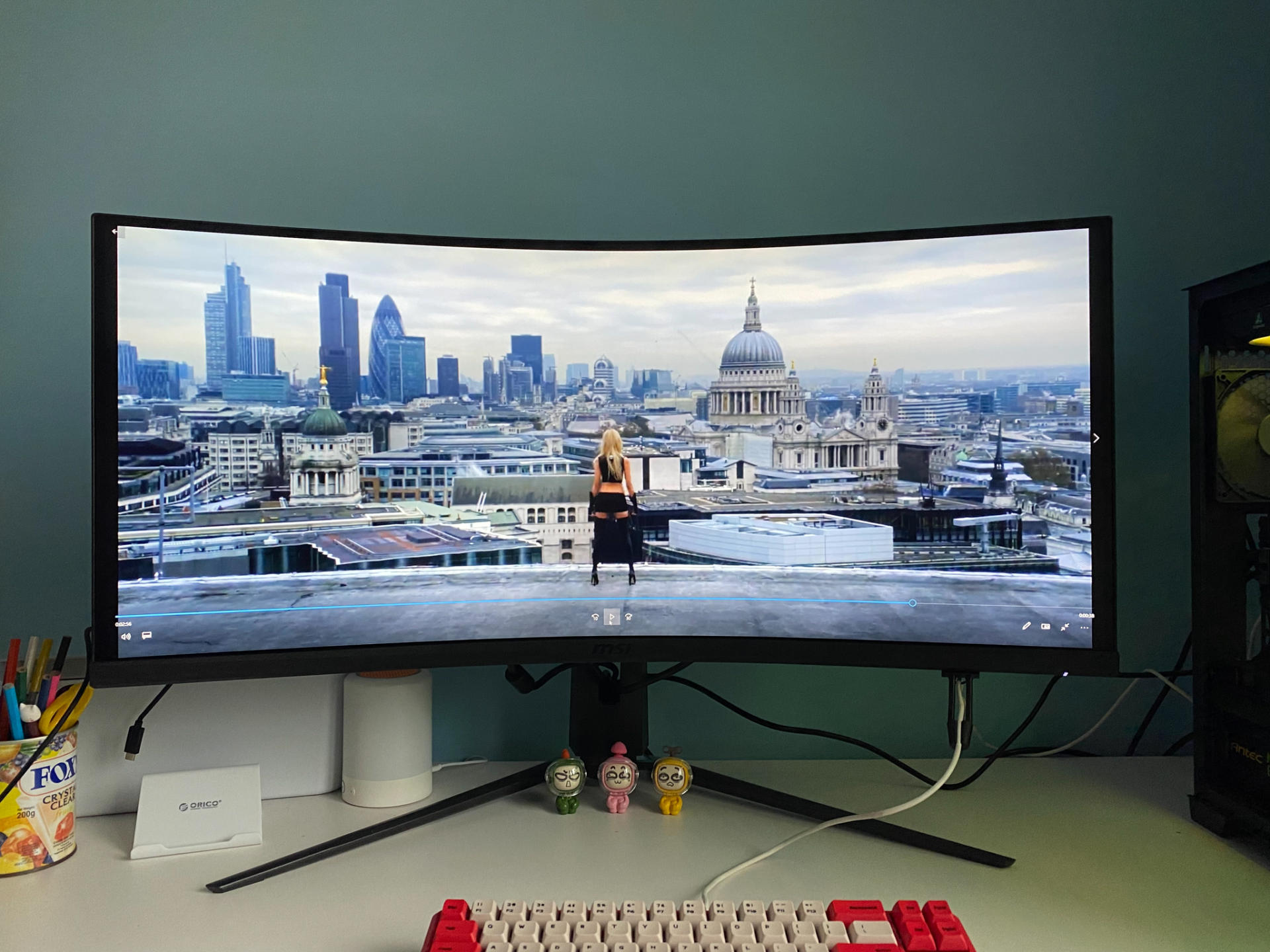 电脑DIY提高生产力，用带鱼屏还是组双屏？纠结2年的我终于有答案