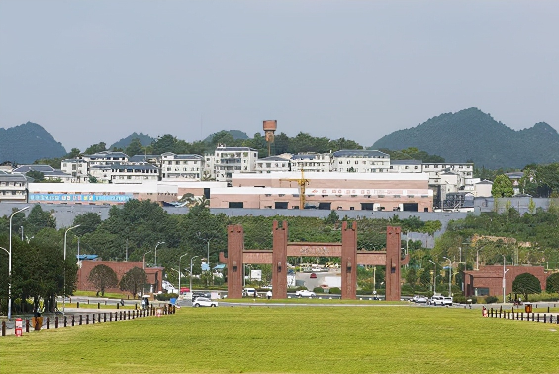 贵州大中小学放假通知，部分院校做出调整，整体有望“统一提前”