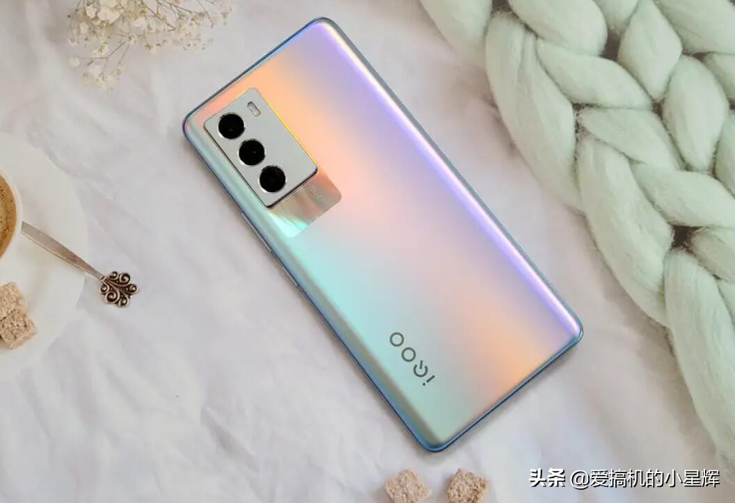 256GB+独显芯片Pro，现已跌至2199元，高性能旗舰价格亲民