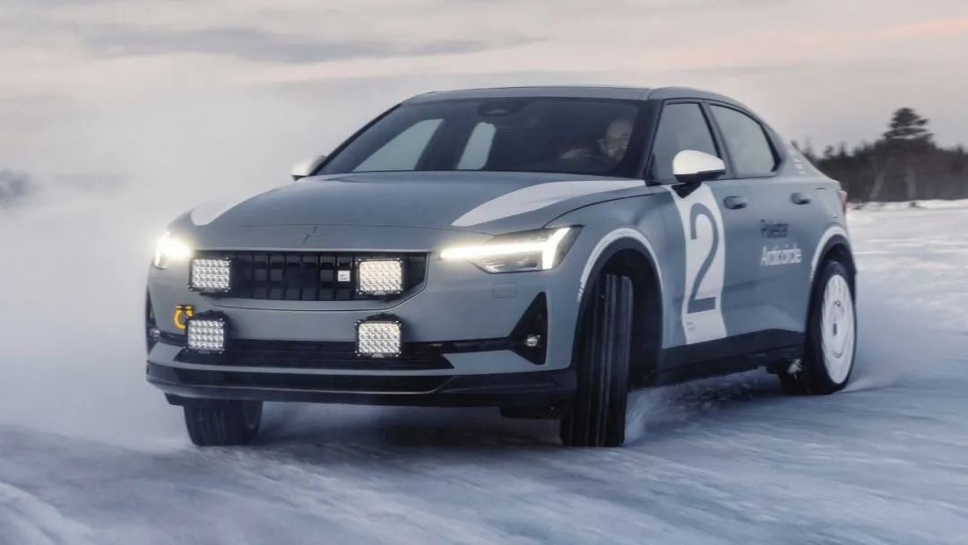 Polestar 2 Arctic Circle原型车官图发布；2023款宝马X5 M谍照曝光