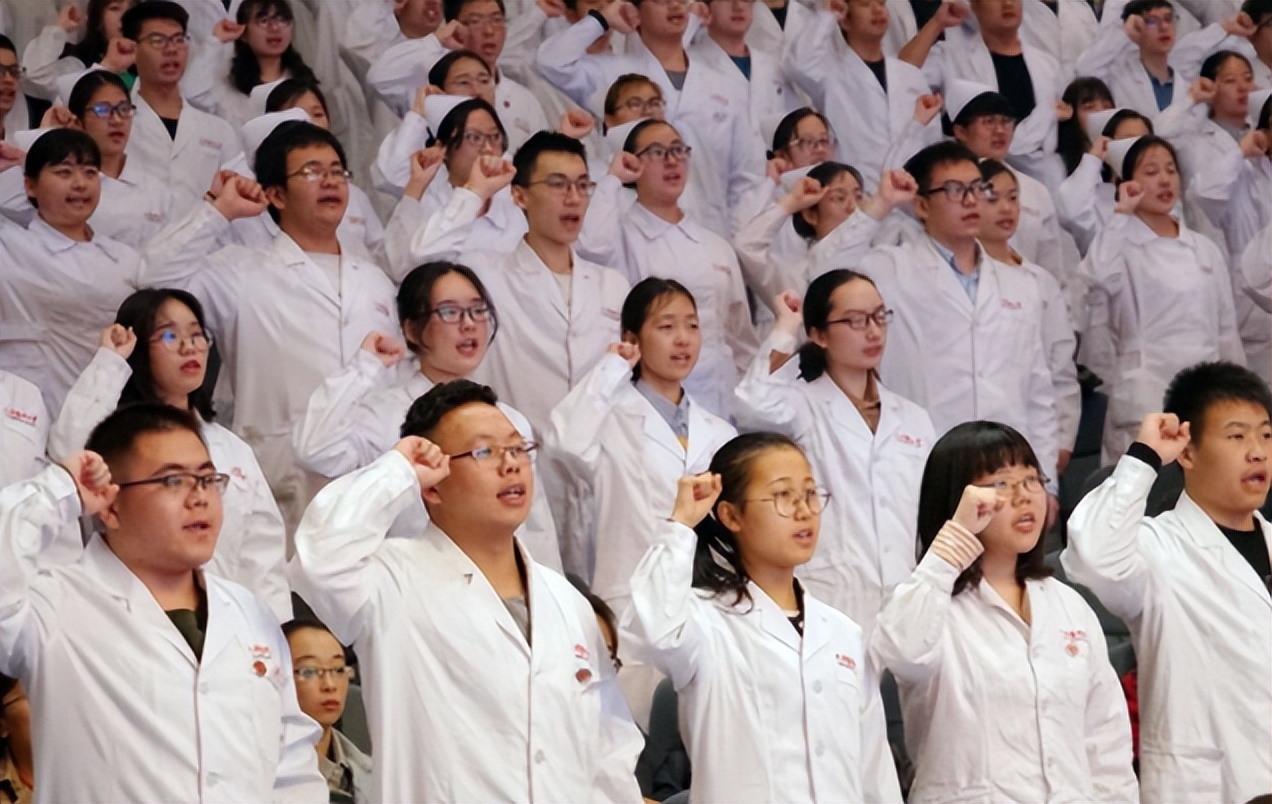 上海同济医院医生“学历”大调查！结果在意料之外，也在情理之中