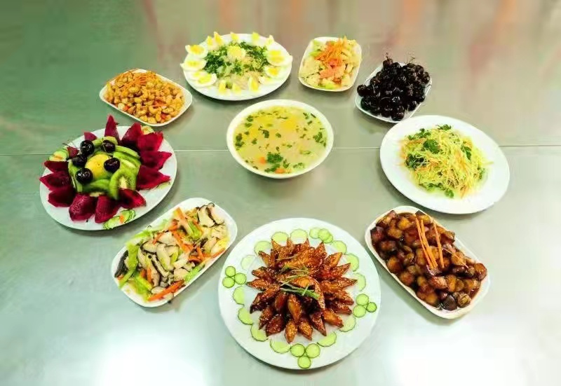 磨炼厨艺 助力成长——淅川县实验幼儿园餐厨人员厨艺大比拼活动