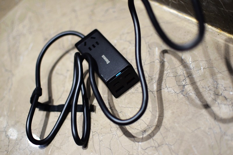 拯救桌面凌乱 倍思65W氮化镓桌面快充插线板