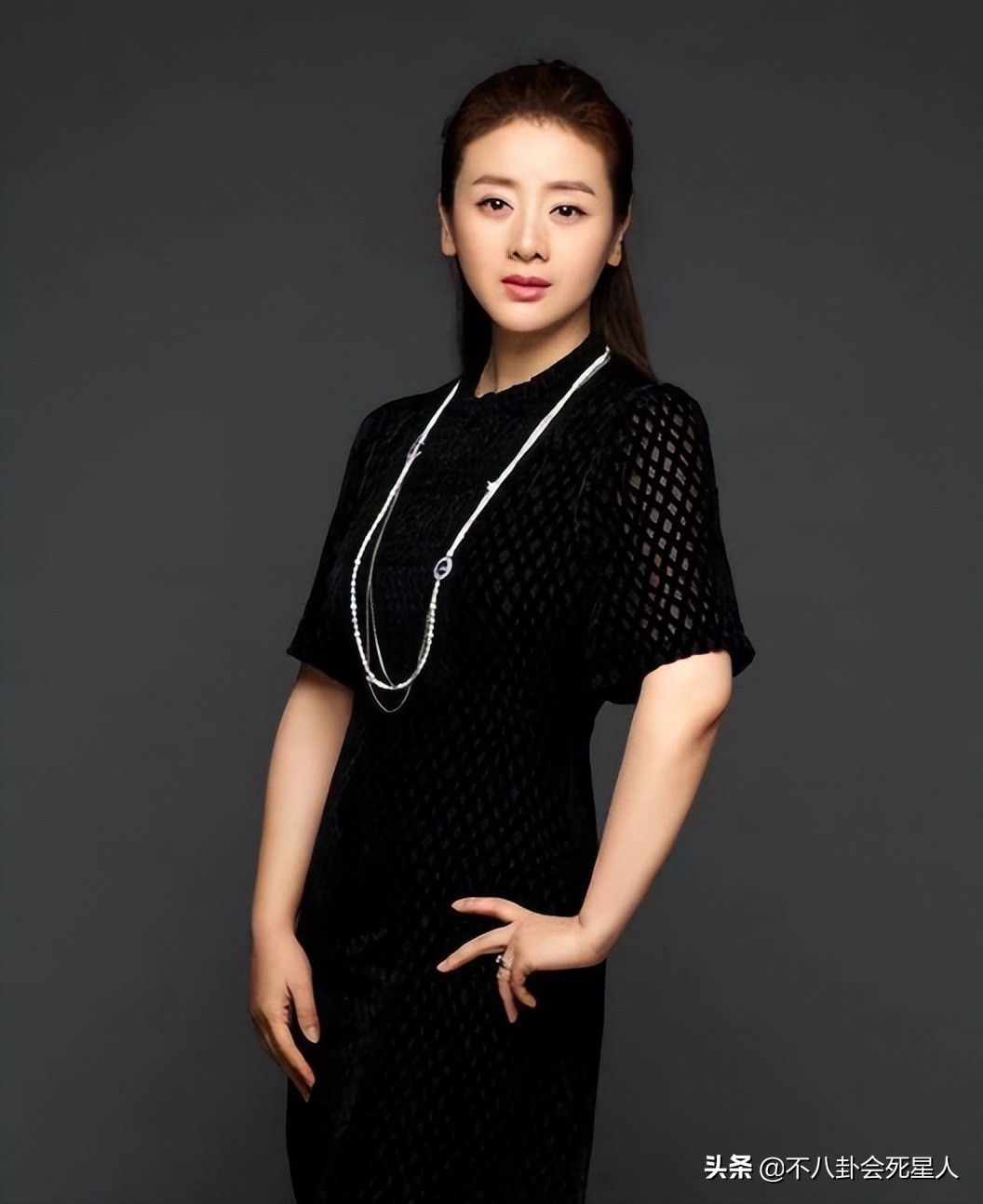 红得快，糊得也快，这8位“风光不再”的女星，实在太可惜