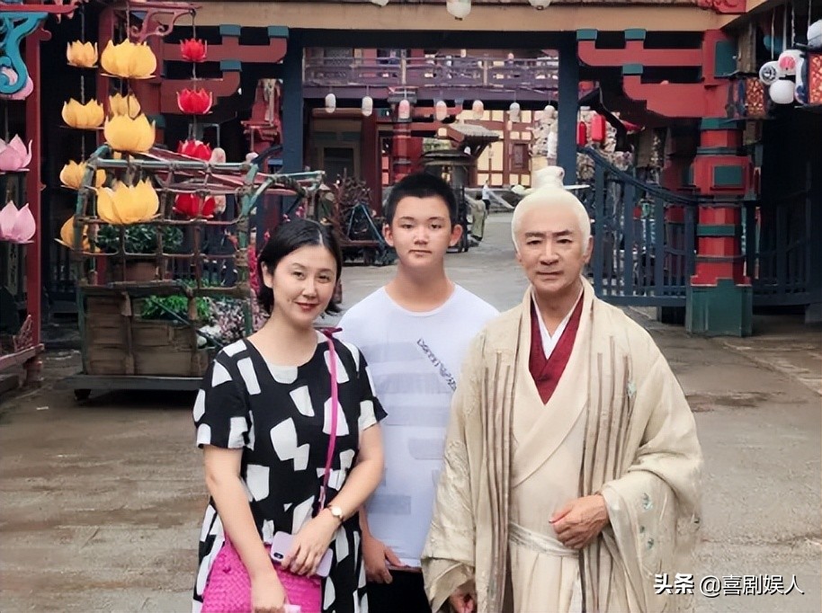 同样是老来得子，金士杰拼命拍戏不敢老，刘德华安享天伦之乐