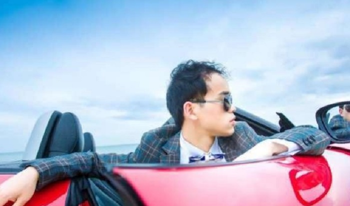 2008年吉剑在高考卷上批判高考制度，后外出打工，现事业小有所成