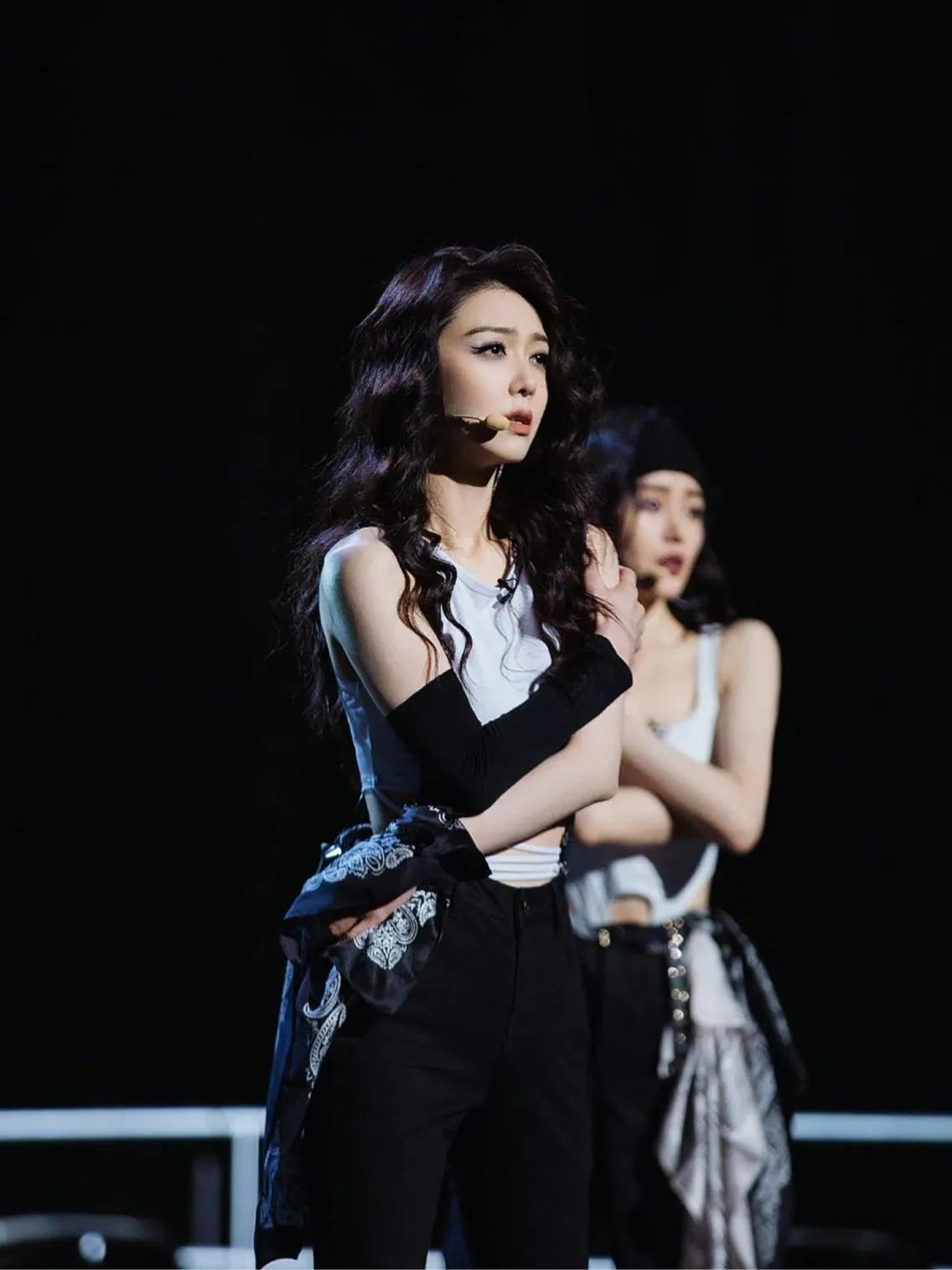 薛凯琪‖原来40岁可以长成这样，20岁的小哥哥都心动了