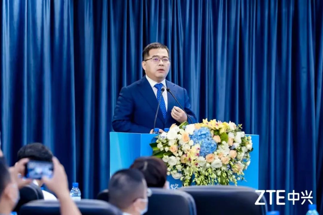 筑路数字经济，共赢云网生态，中兴通讯举办2022年度云网生态峰会
