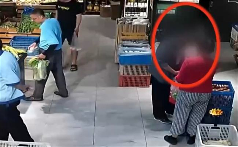 2020年，老人偷超市2枚鸡蛋被抓猝死，家属索赔38万，法院怎么判