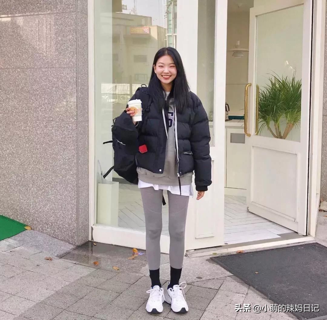 “瑜伽裤”算什么？“鲨鱼裤”才是真显瘦！配上羽绒服简直绝了