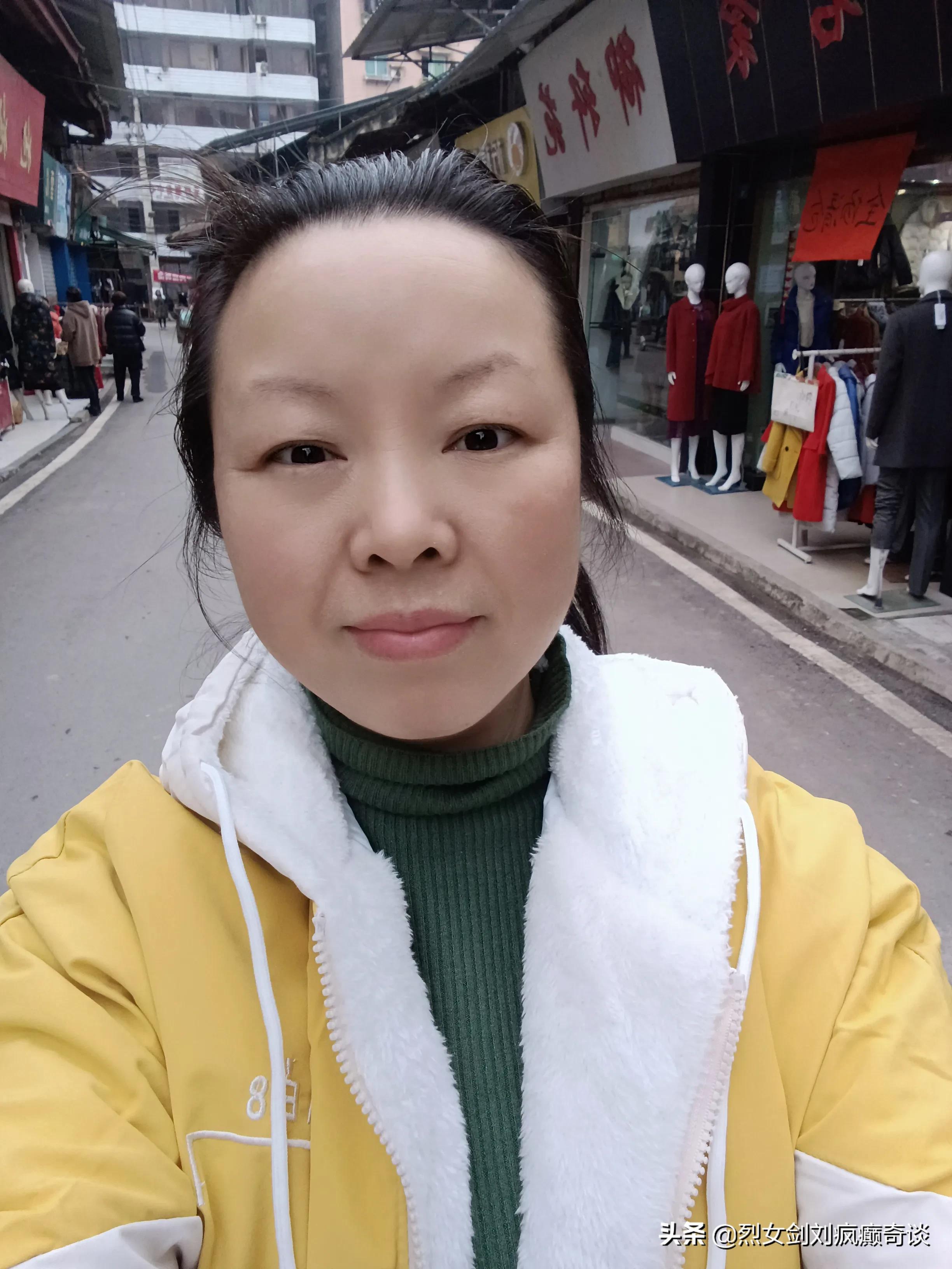收留大小娃,给洗澡吹头发剪指甲掏耳朵,换上干净衣服焕然一新