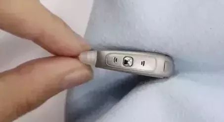 助听器没有声音了？自己动动手也能解决