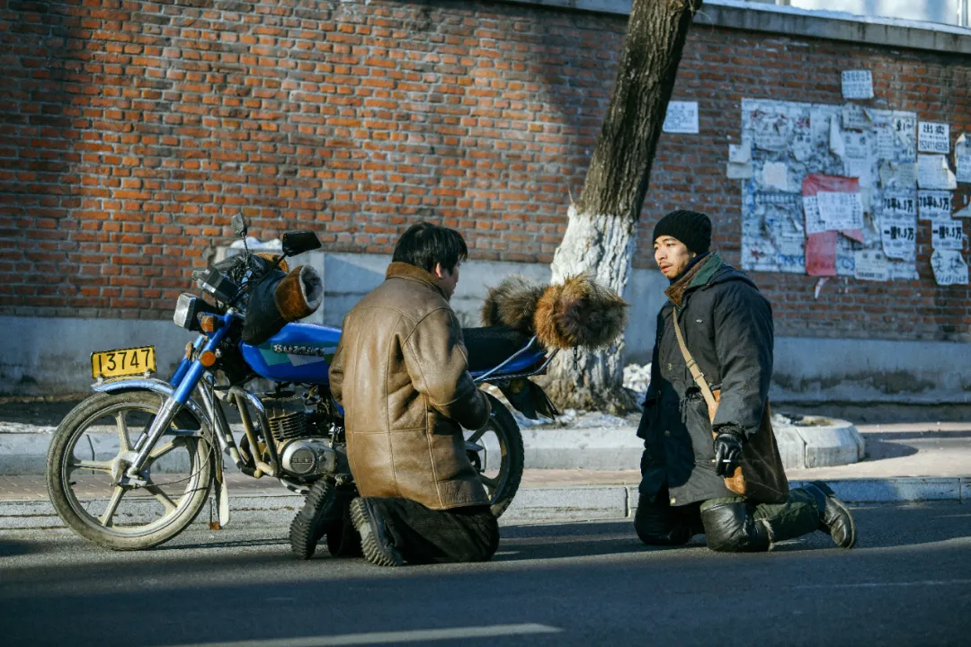 做最辛苦的北漂,住地下室10年,他终于被权威认可