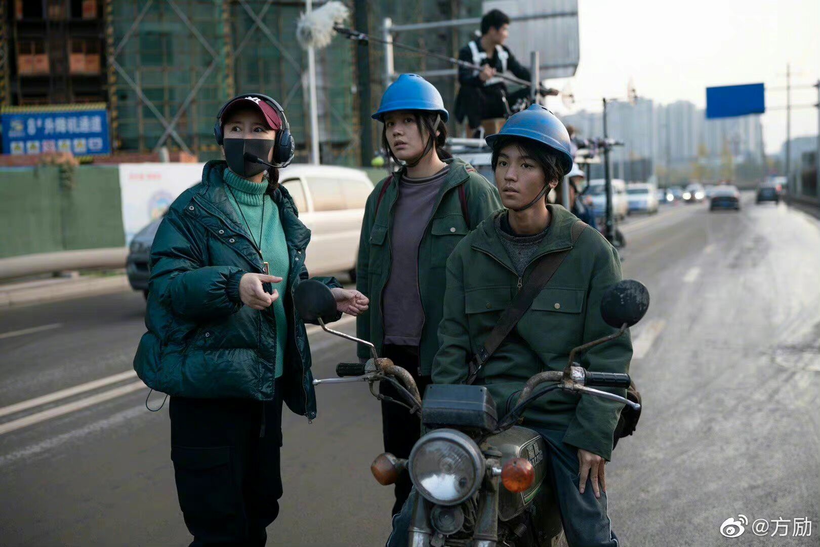 王俊凯的战损妆上热搜，但粉丝都觉得大可不必，不要搞笑男人设