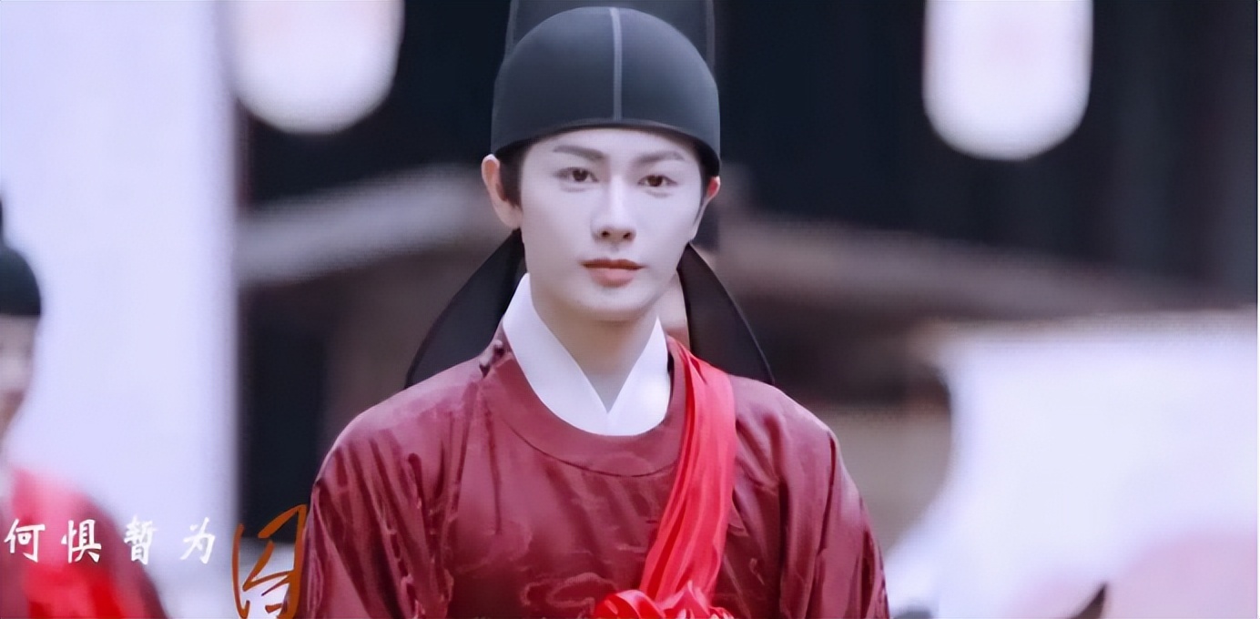 同样是演白面书生，把张国荣、任泉和佟梦实放在一起差距就出来了