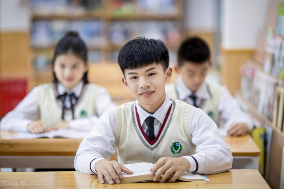 英语教师开展科研论文撰写现状分析与思考