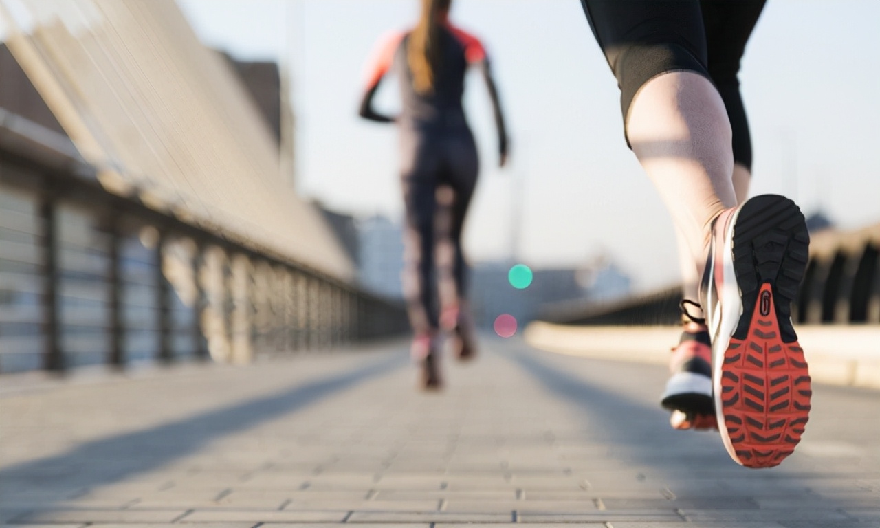 反应男性衰老的标志是什么？“1臭2大2小”，男性要有所了解