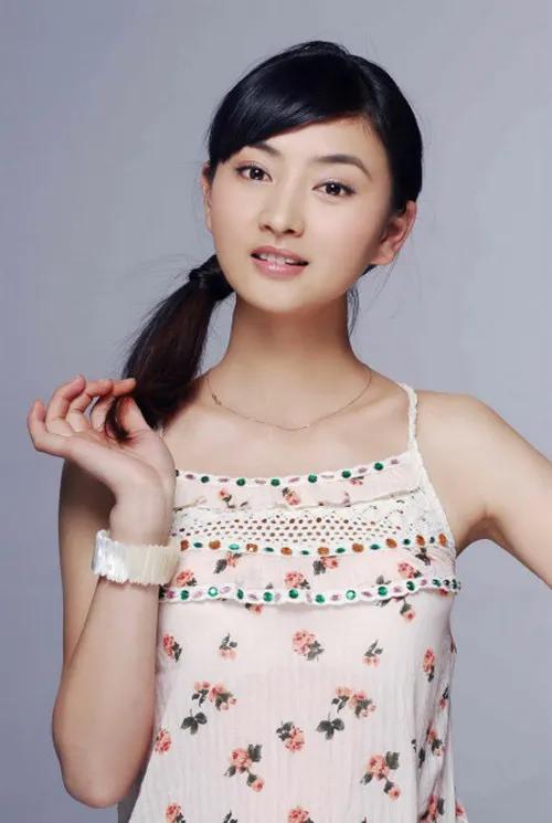 斓曦，20张精美的照片