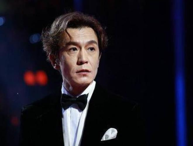 7位“被顽疾缠身”的明星，一个比一个有钱，却难逃病痛的折磨