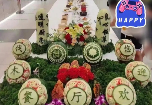 大学“阴间食堂”走红，边吃饭边觉得背后冒凉风，网友：地府风情